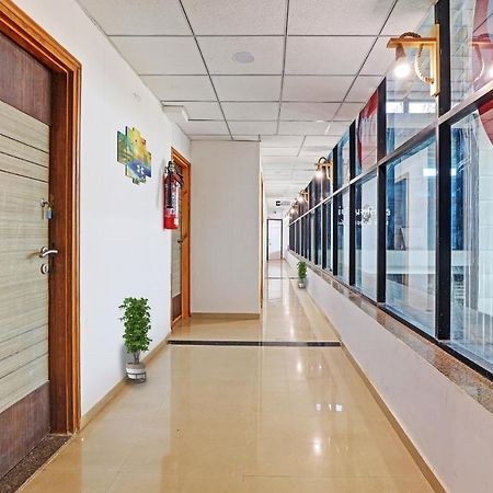 Hotel Solitaire, Best Luxurious Hotel Ac Rooms In Surat Exterior foto