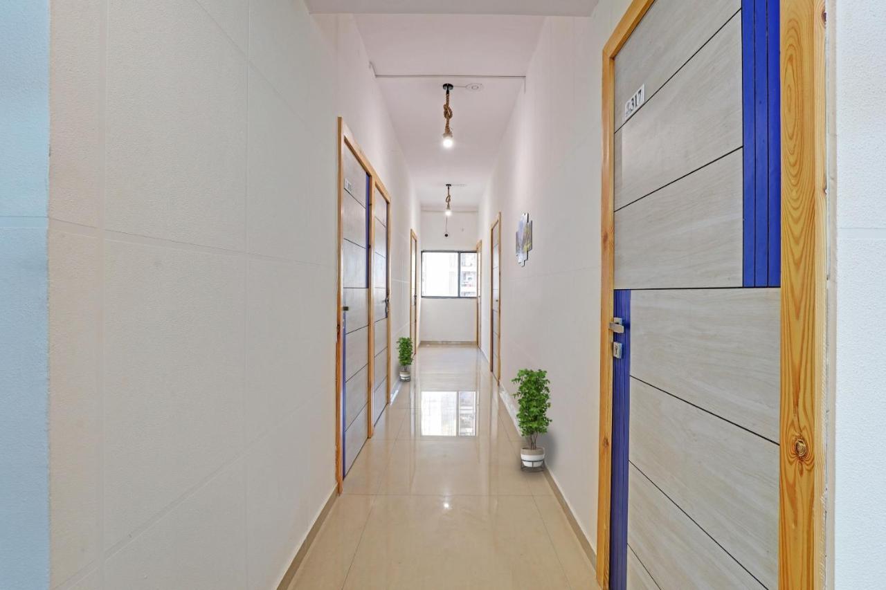 Hotel Solitaire, Best Luxurious Hotel Ac Rooms In Surat Exterior foto