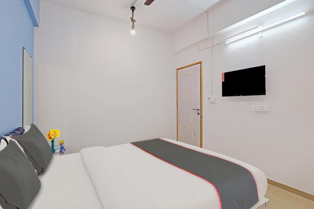 Hotel Solitaire, Best Luxurious Hotel Ac Rooms In Surat Exterior foto