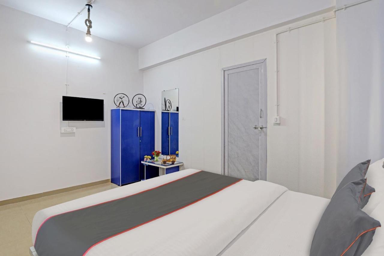 Hotel Solitaire, Best Luxurious Hotel Ac Rooms In Surat Exterior foto